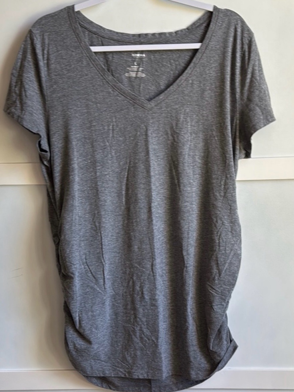 Sonoma Maternity Gray V-Neck Ruched Side Tee Size Large Soft Stretch Shirt